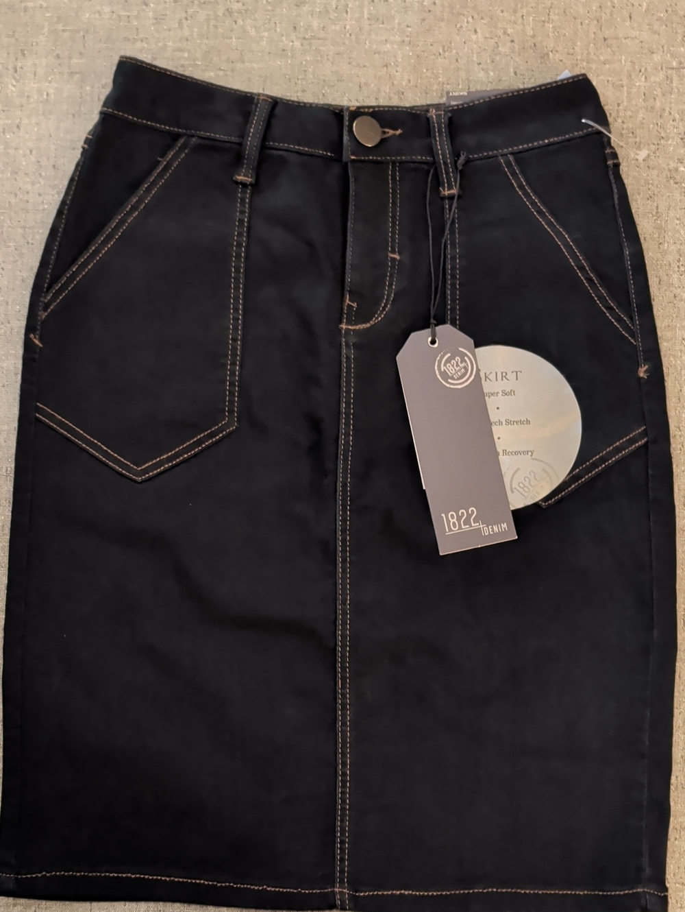 1822 Cotton Denim Skirt Size 4 NWT